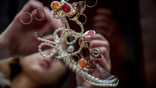 Choosing the Right Jewelry for Your Face Shape