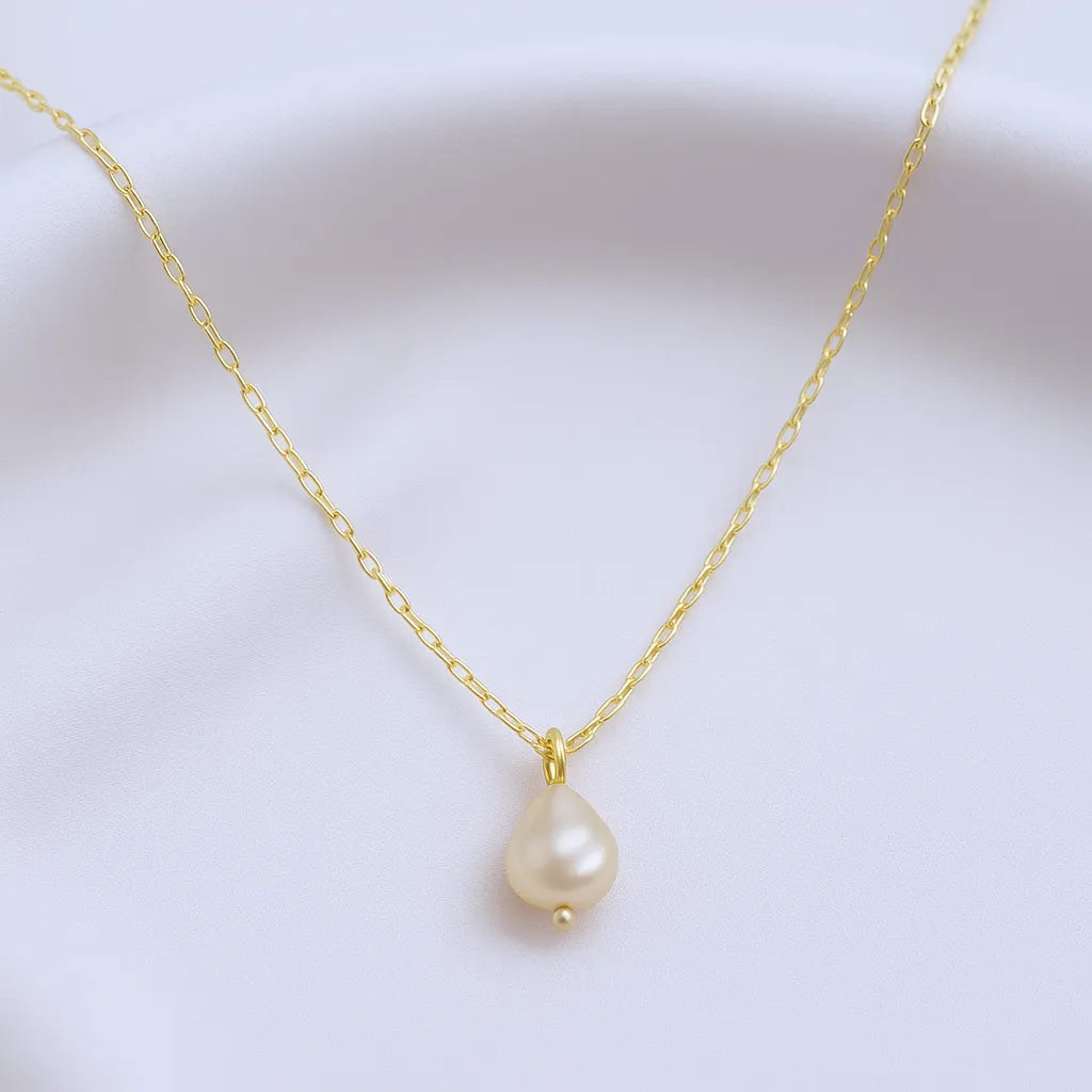 Fleur de Perle Single Baroque Pearl Pendant Necklace