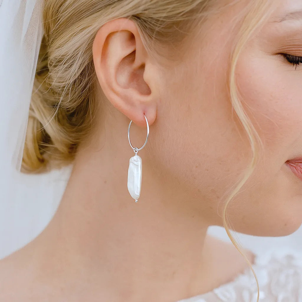 Perla Opaline Silver Pendant Pearl Drop Earring