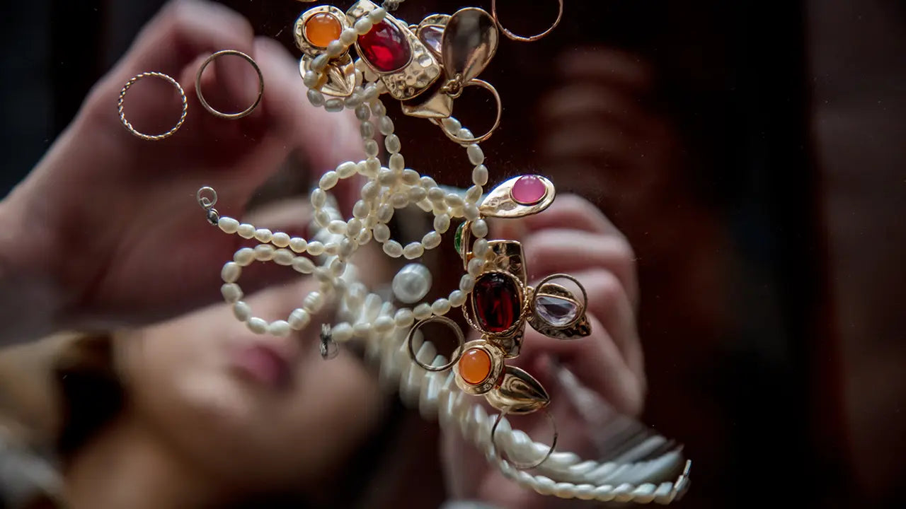 Choosing the Right Jewelry for Your Face Shape