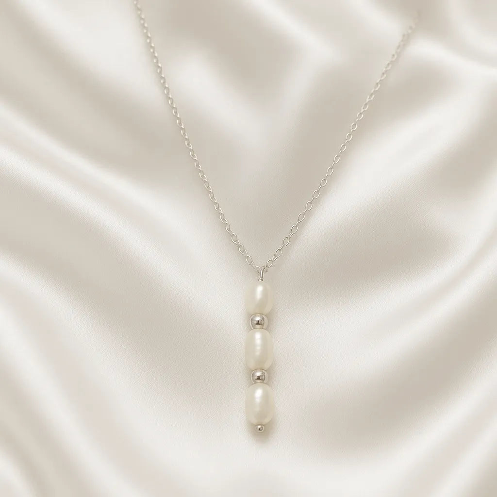 Lueur d’Or Silver Triple Drop Pearl Pendant Necklace