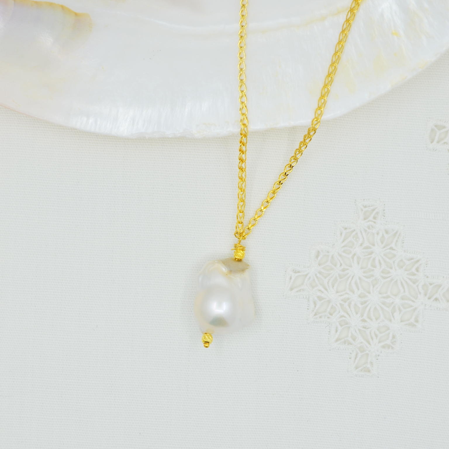 Lys Doré Single Large Baroque Pearl Necklace