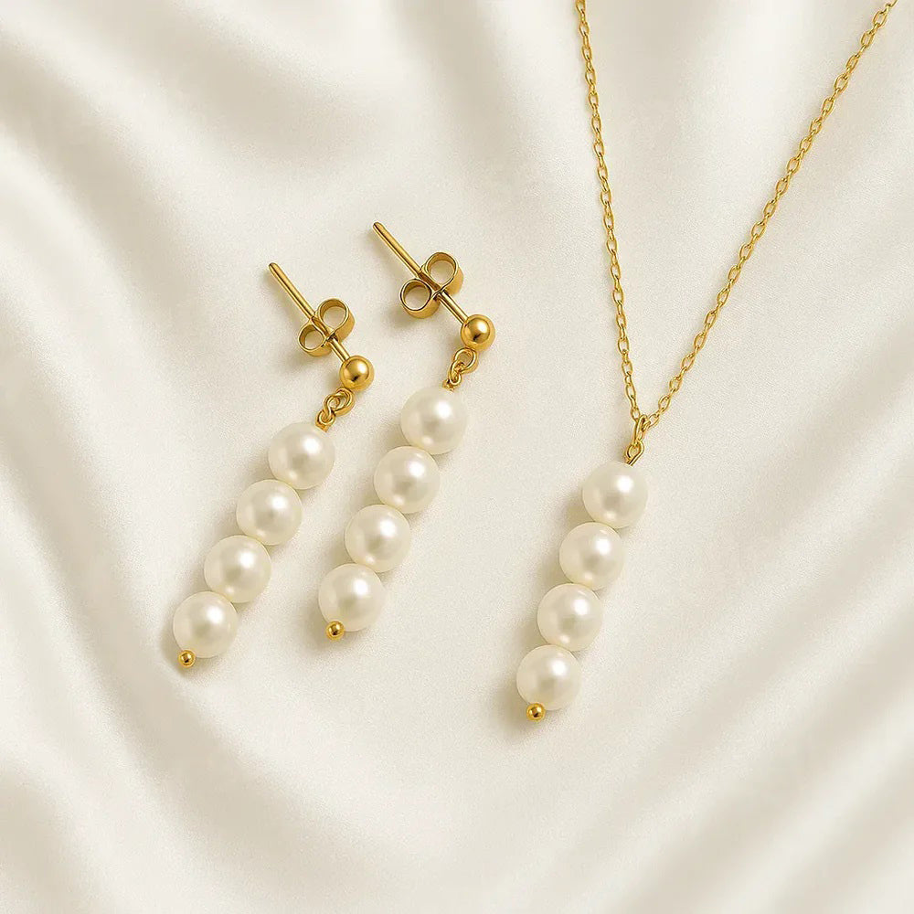Vent Saphir Stud Earrings & Vent Saphir Pearl Necklace Set